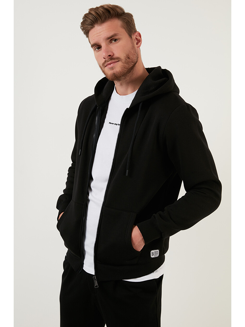 Siyah Regular Fit Kapüşonlu Fermuarlı İçi Tüylü Yumuşak Şardonlu Kışlık Erkek Sweat 59053403w4
