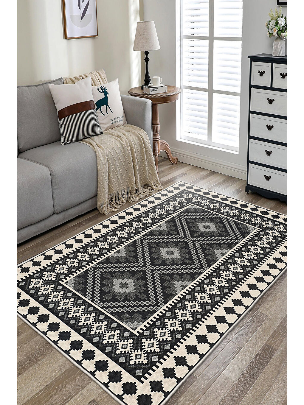 Gri Dekoratif Özel Tasarım Yıkanabilir İnce Kaymaz Tabanlı Modern Halı KECE FR47-3