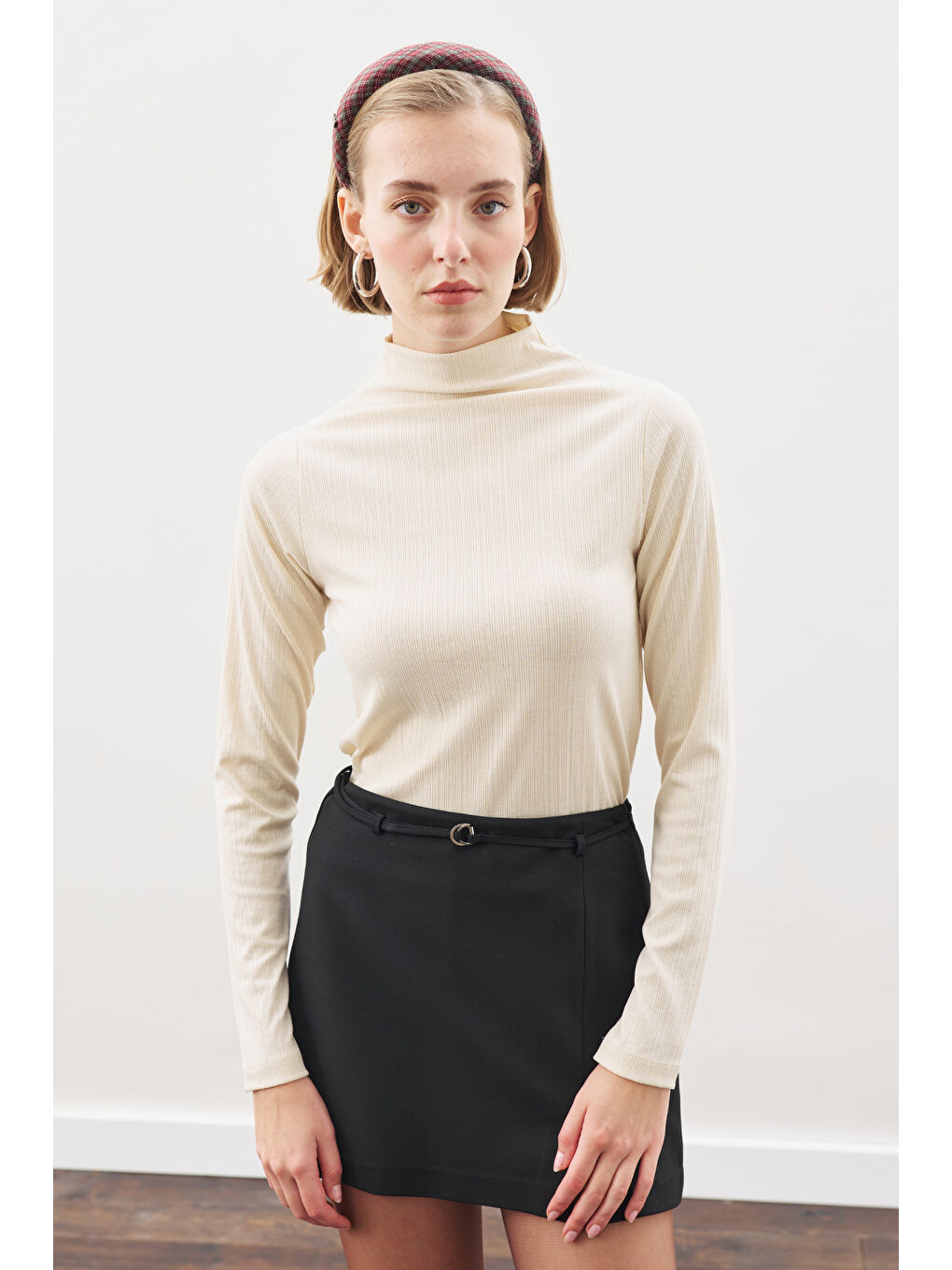 Yüksek Yaka Body Ekru-2