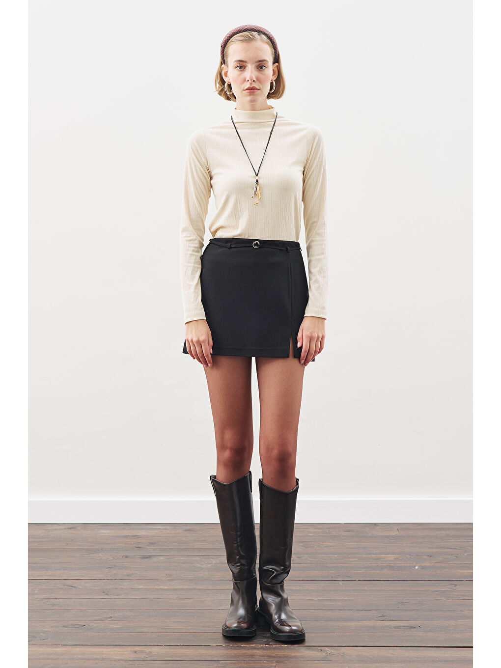 Yüksek Yaka Body Ekru-4