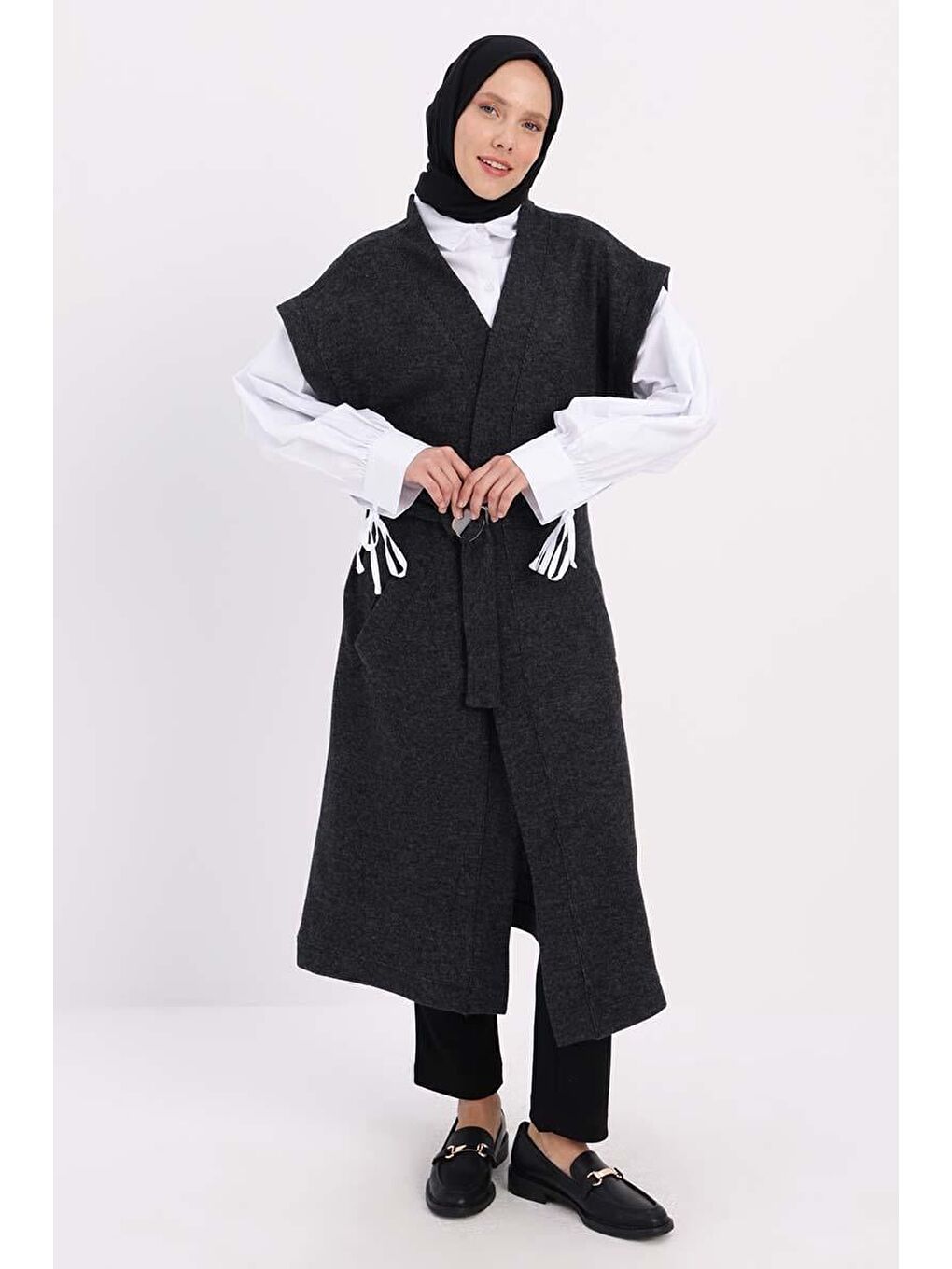 Antrasit-Kemerli Metal Tokalı Cepli Uzun Yelek
