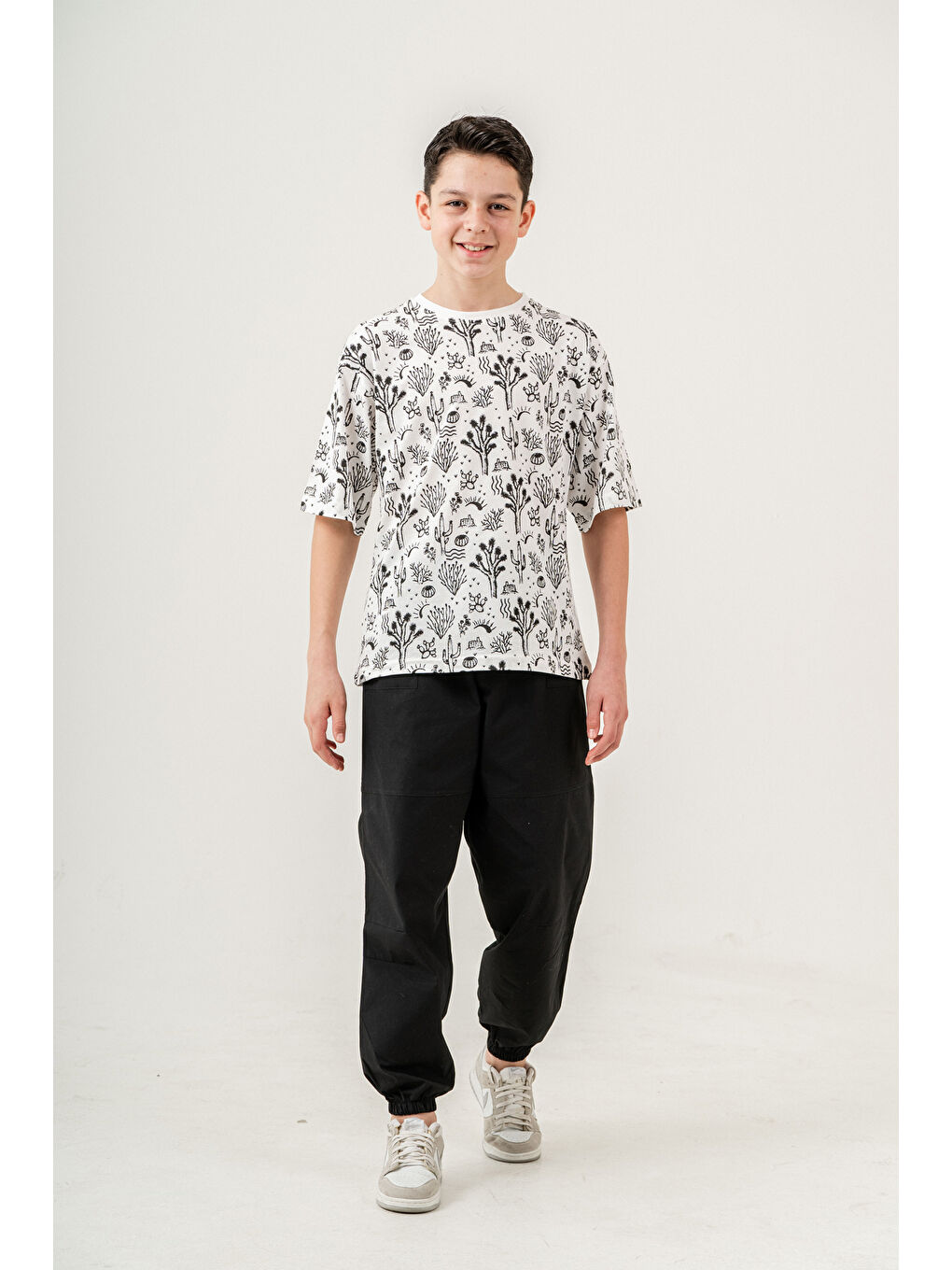 Siyah Erkek Çocuk 2'li Takım (T-Shirt+Jogger Pantolon) P1027-2