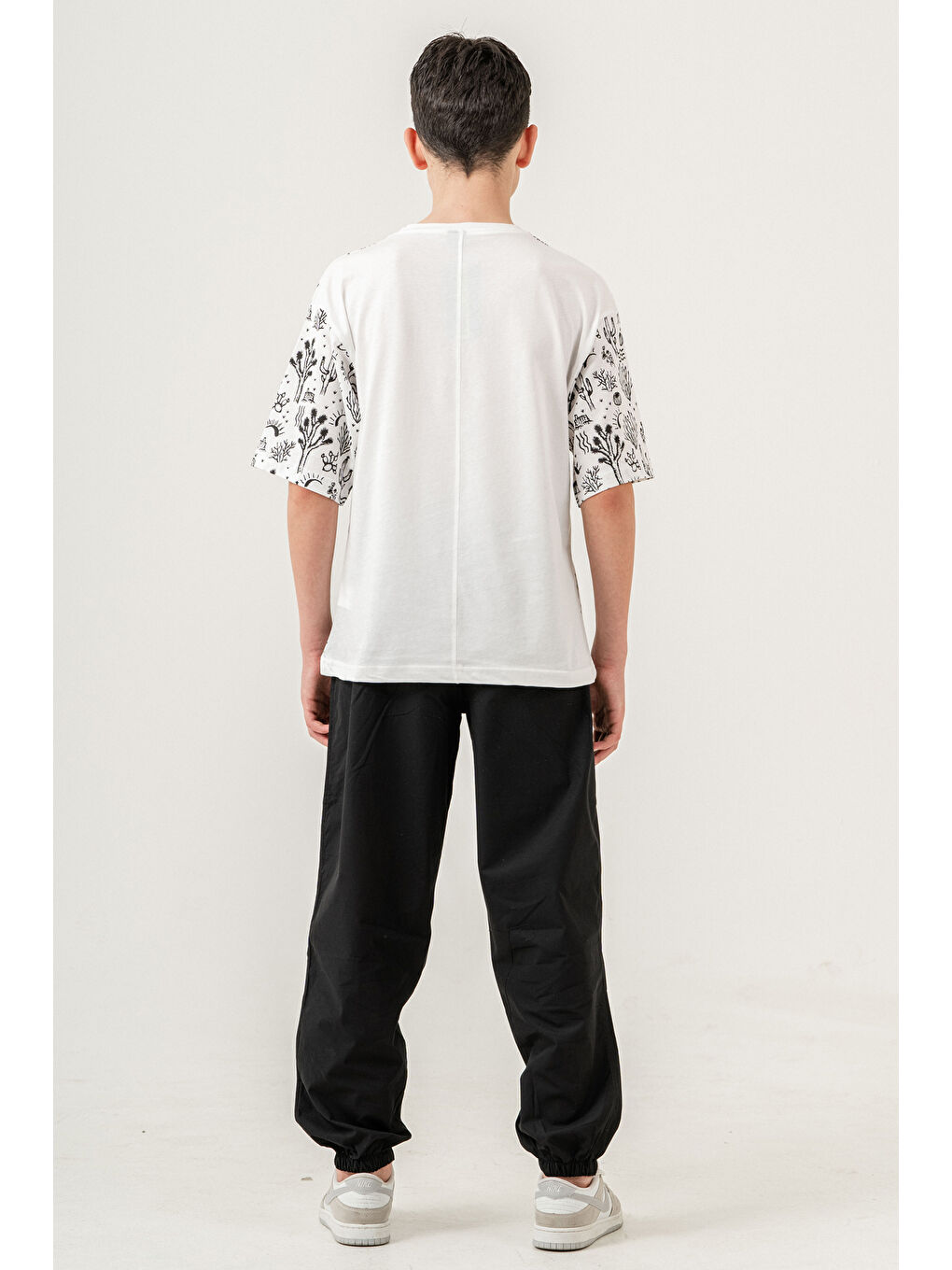 Siyah Erkek Çocuk 2'li Takım (T-Shirt+Jogger Pantolon) P1027-3