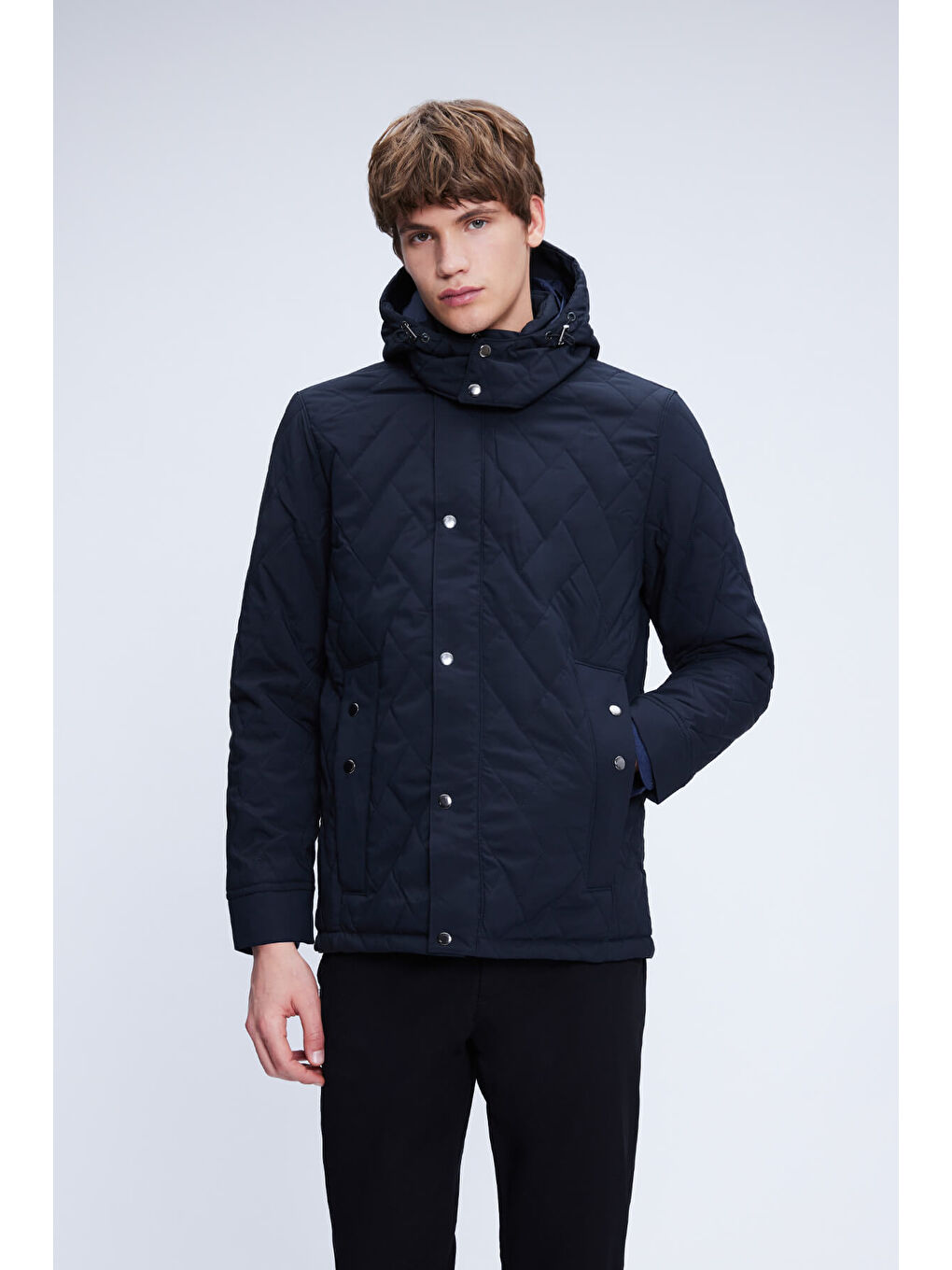 Lacivert Dinamik Fit Hakim Yaka Desenli Kapitone Kapüşonlu Mont