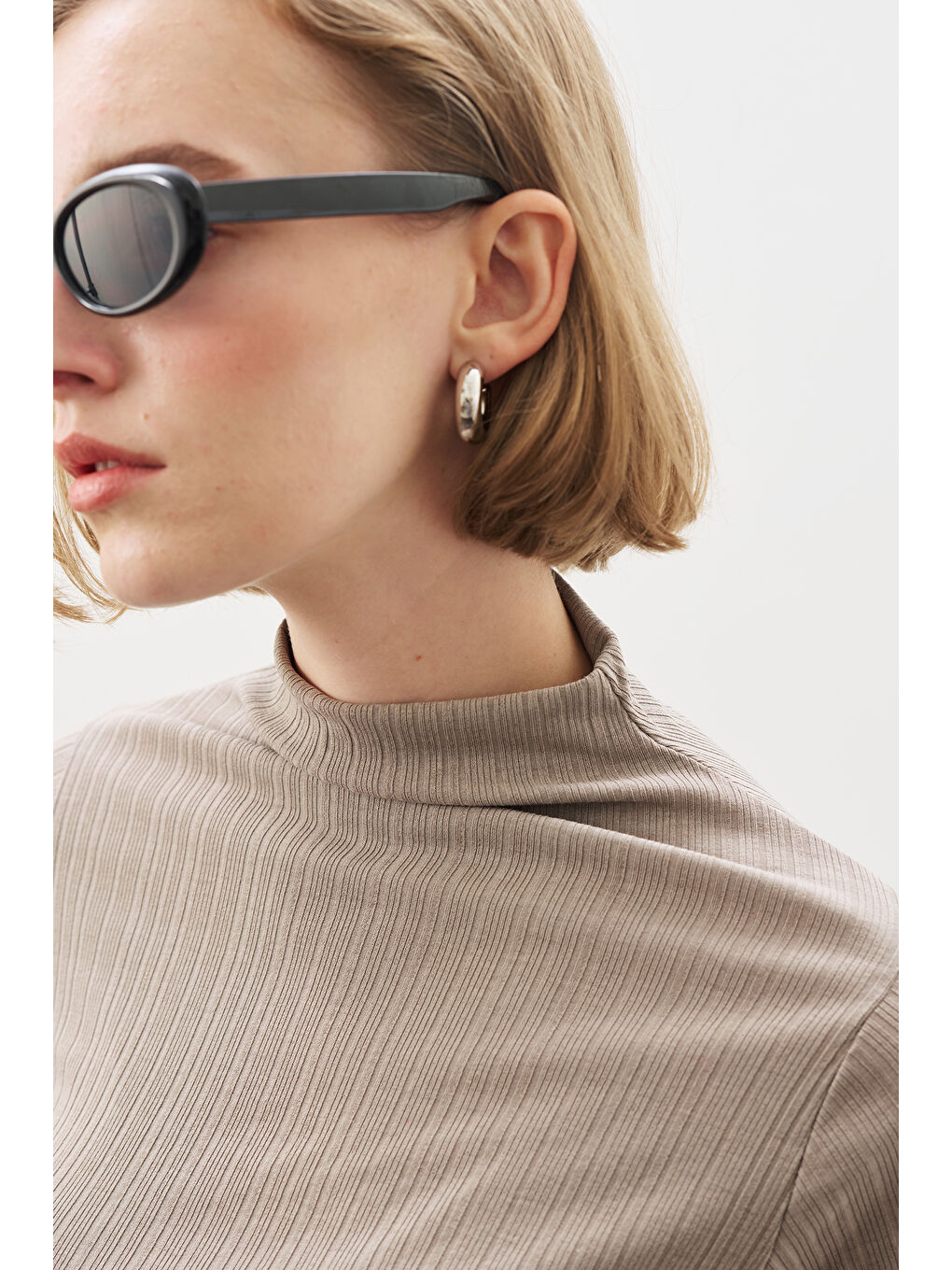 Bej Yüksek Yaka Body Vizon-1