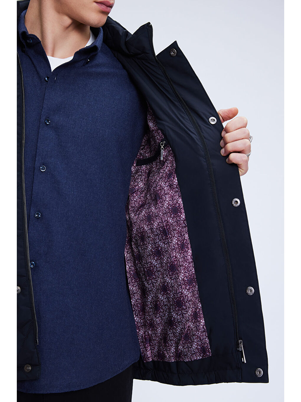 Lacivert Dinamik Fit Hakim Yaka Desenli Kapitone Kapüşonlu Mont-3