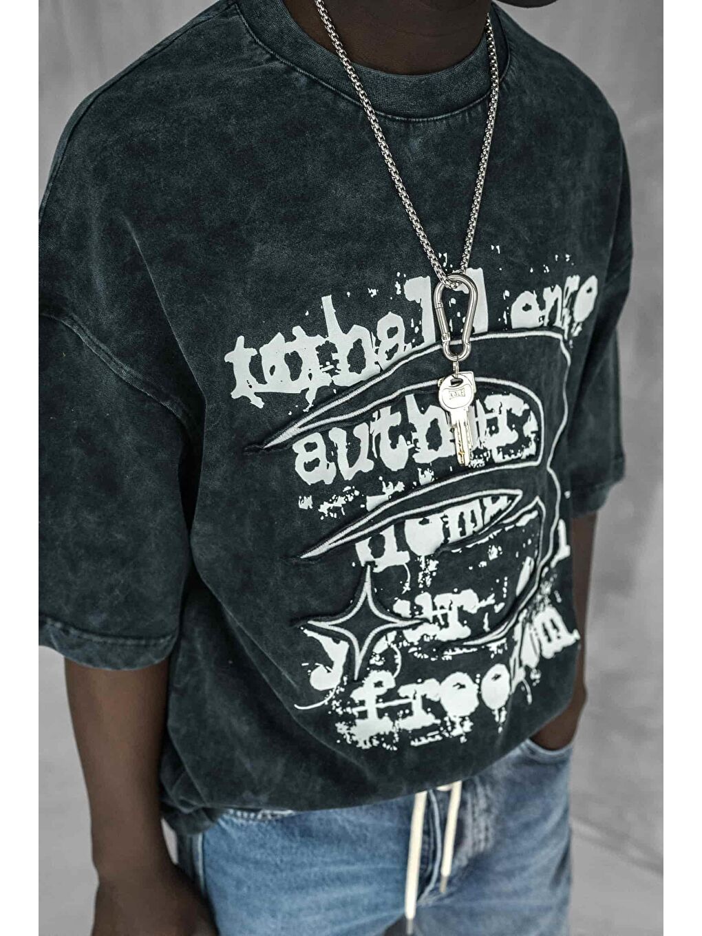 Erkek Yıkamalı İşlemeli Oversize Baskılı Premium Tişört Siyah-3