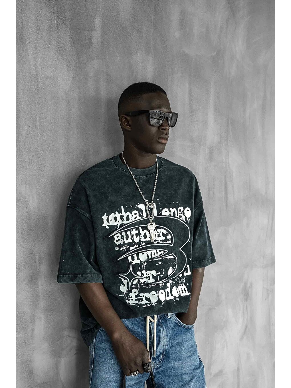 Erkek Yıkamalı İşlemeli Oversize Baskılı Premium Tişört Siyah-5