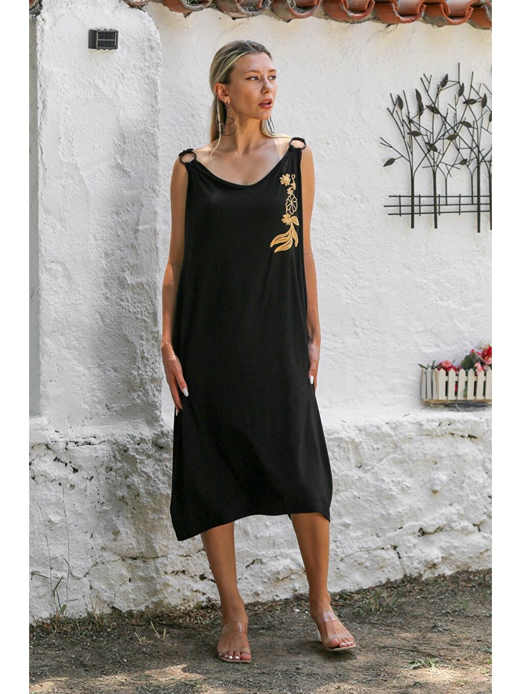 Siyah Askılı Tokalı Nakışlı Örme Geniş Kesim Casual Elbise-2