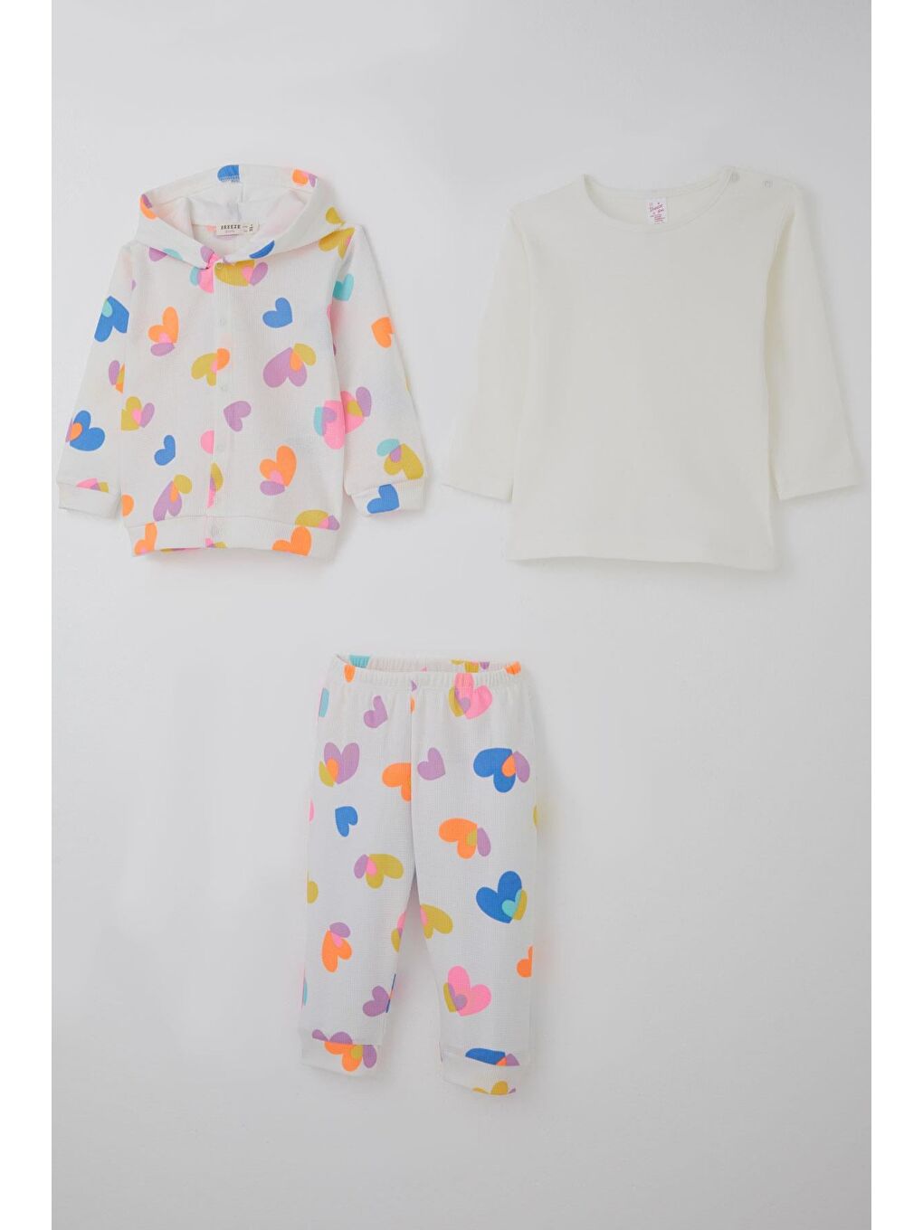 Kız Bebek Bodyli 3 Lü Takım Renkli Kalp Desenli Beyaz (4 Ay-1 Yaş)-1