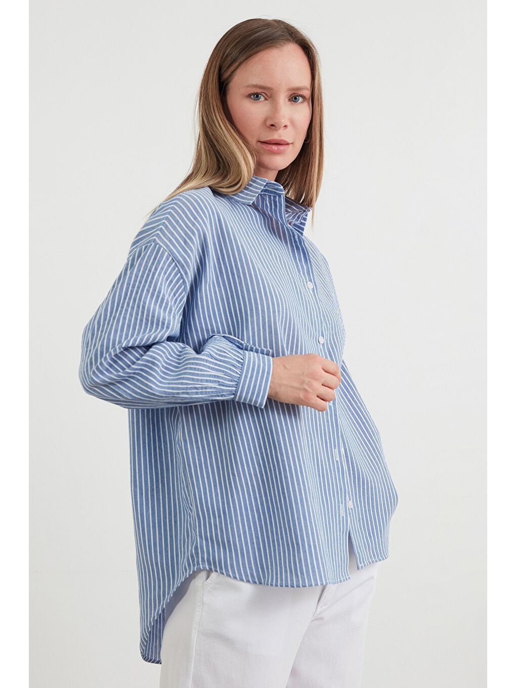 Mavi Çizgili Oversize Arkası Uzun Gömlek-2