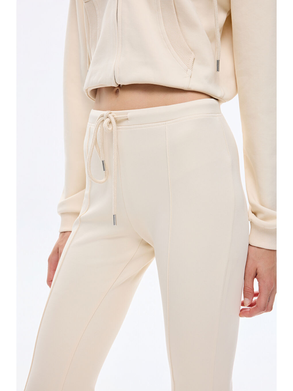 Beli Bağcıklı Dikiş Detaylı İspanyol Paça Pantolon Bej-2