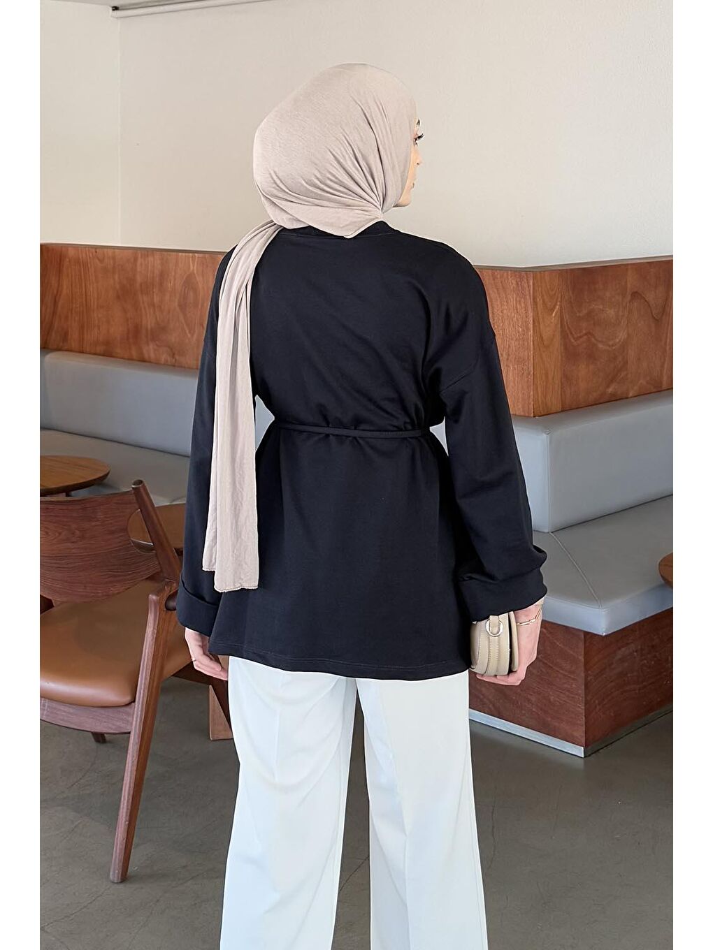 Yırtmaç Detaylı Sweat Siyah-3