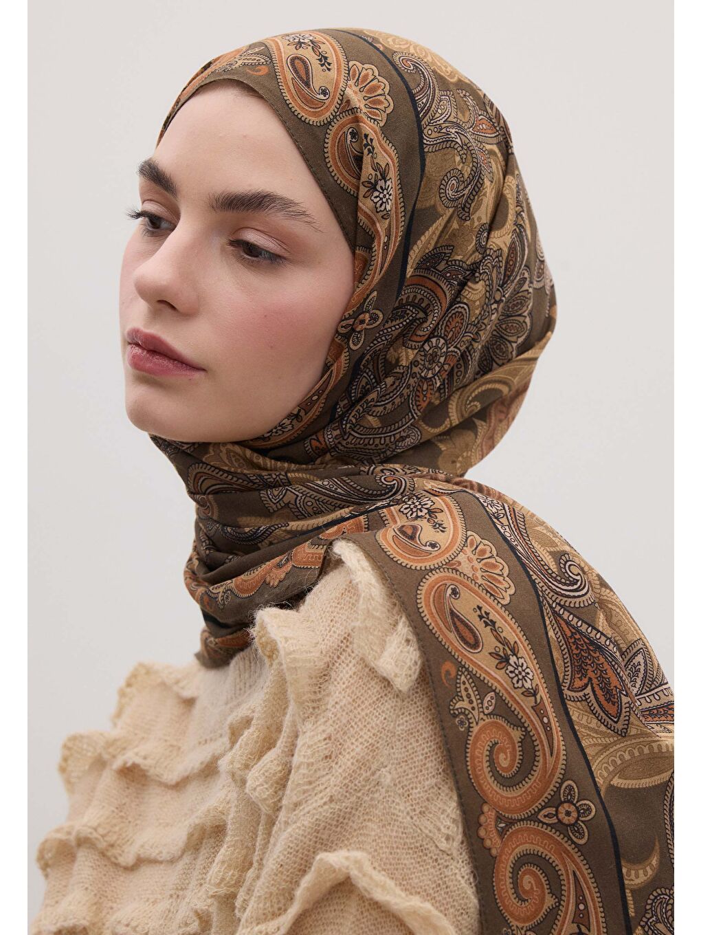 Karışık Eva Desen Şal Bisküvi-1