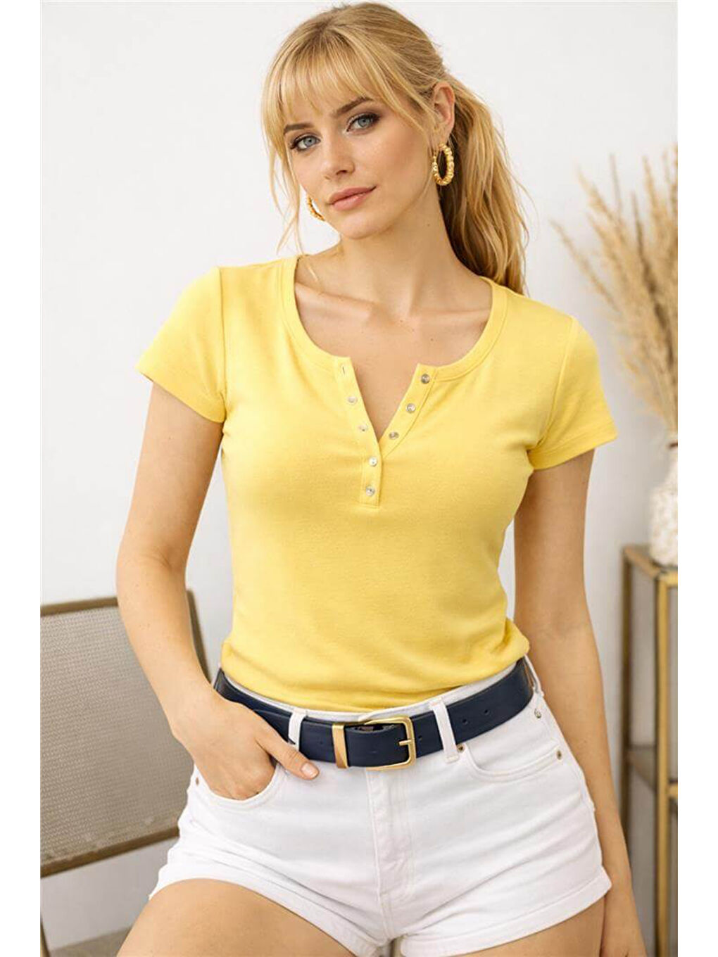 Sarı Pamuklu Düğme Detalı V Yaka Kadın T Shirt 26Y0191K1
