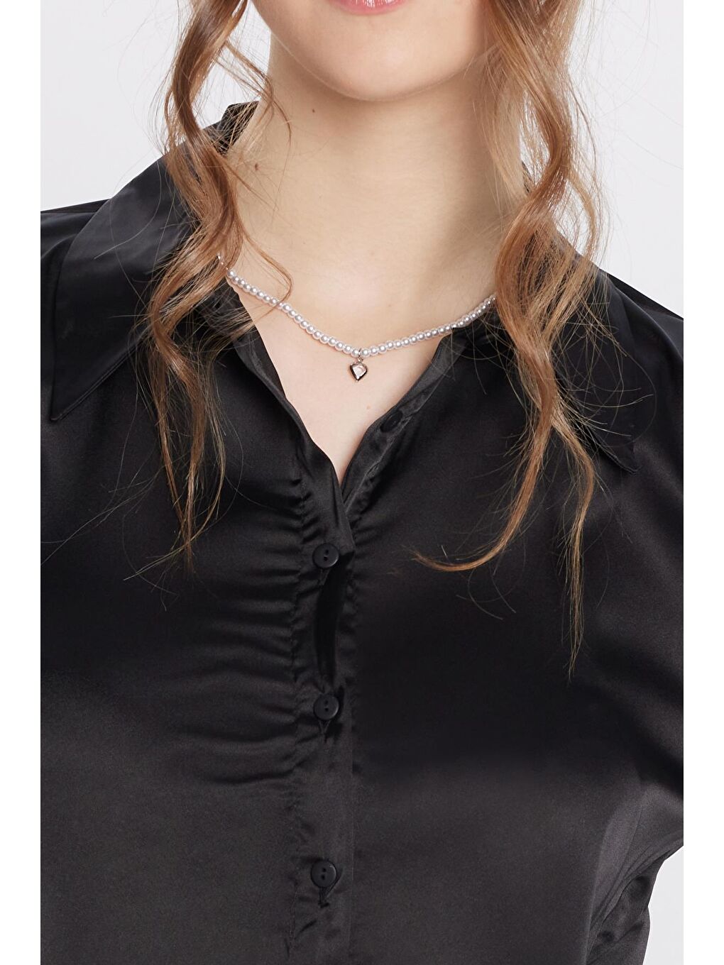 Kadın Relax Fit Rahat Kesim Satenli Kumaş Siyah Kare Manşet Düz Gömlek-2