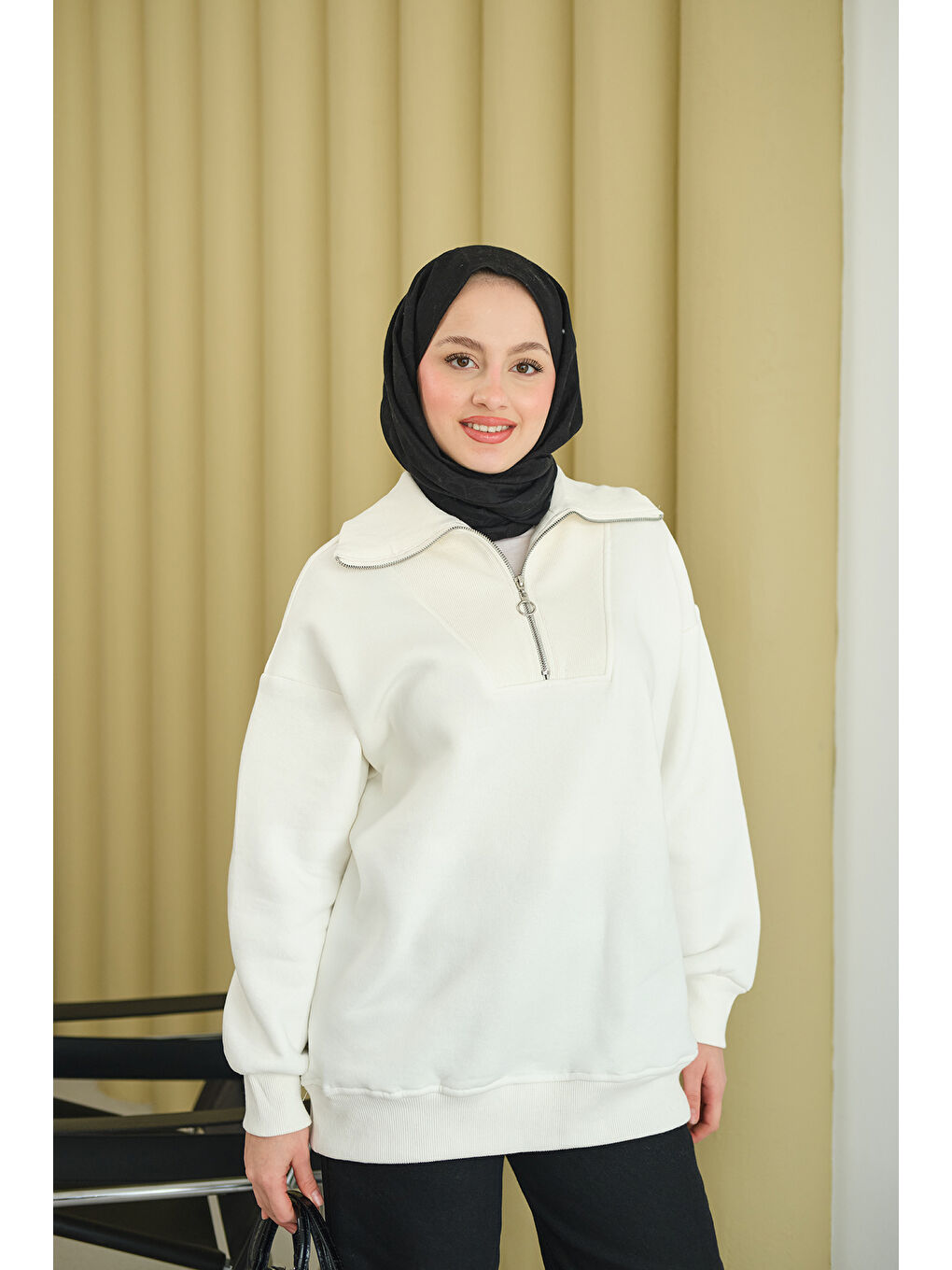 Kadın Yarım Fermuarlı Sweat Ekru-4