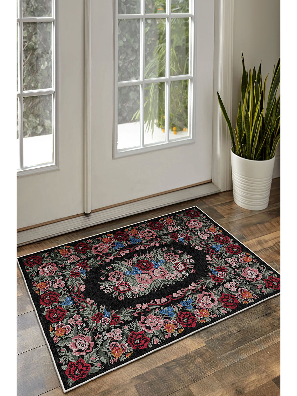 Siyah Dekoratif Özel Tasarım Yıkanabilir İnce Kaymaz Tabanlı Modern Halı KECE FR47-3