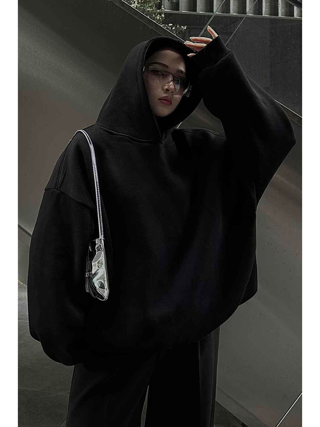 Kapüşonlu Salaş Sweatshirt Siyah-2