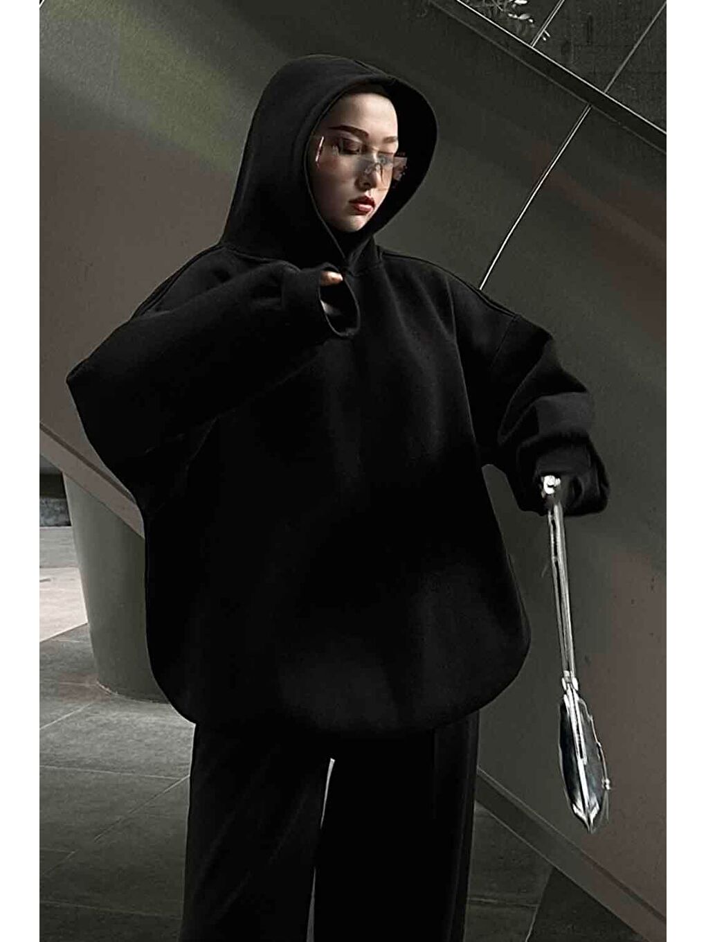 Kapüşonlu Salaş Sweatshirt Siyah-3