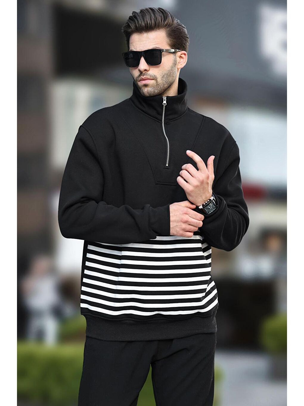 Madmext Siyah Fermuar Yakalı Çizgili Sweatshirt 7056