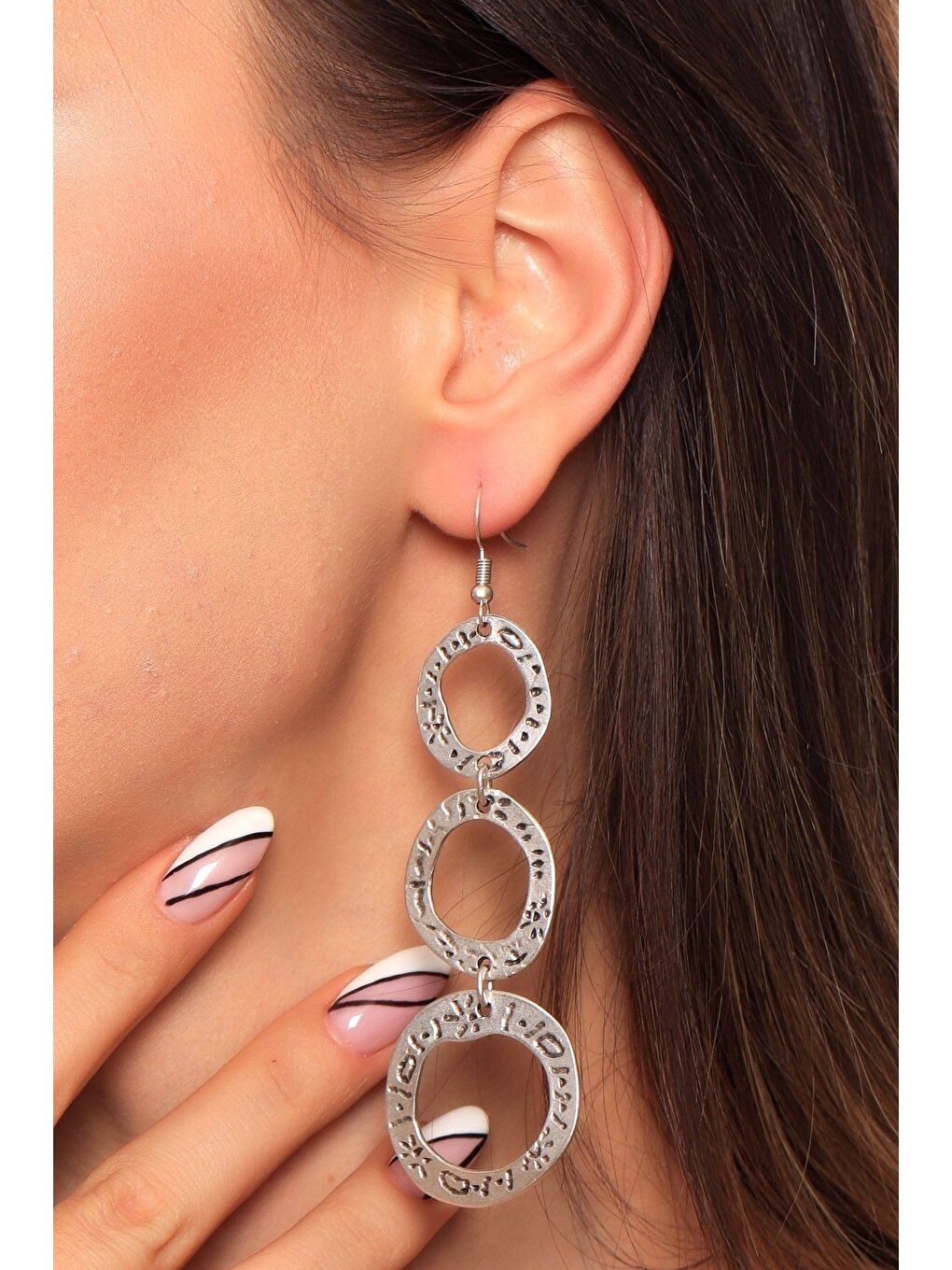 Gri Kadın Antik Gümüş Kaplama Sallantılı Baskılı 3'lü Dairesel Küpe-1
