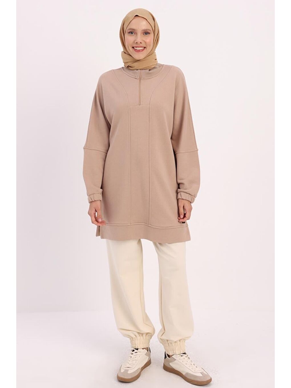 Bej-Dik Yaka Fermuarlı Sweat-1