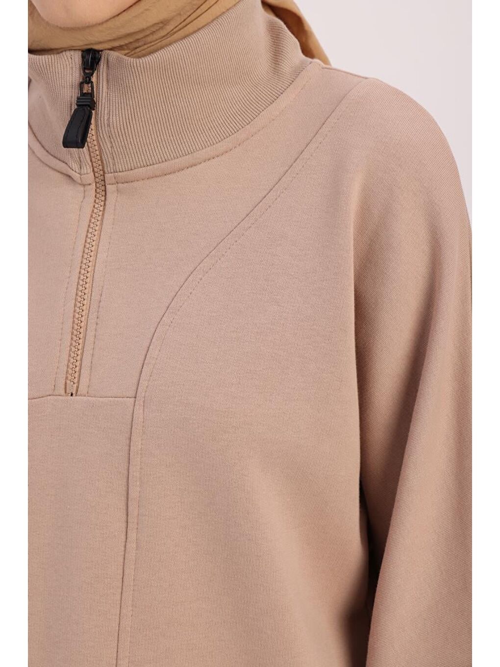 Bej-Dik Yaka Fermuarlı Sweat-4