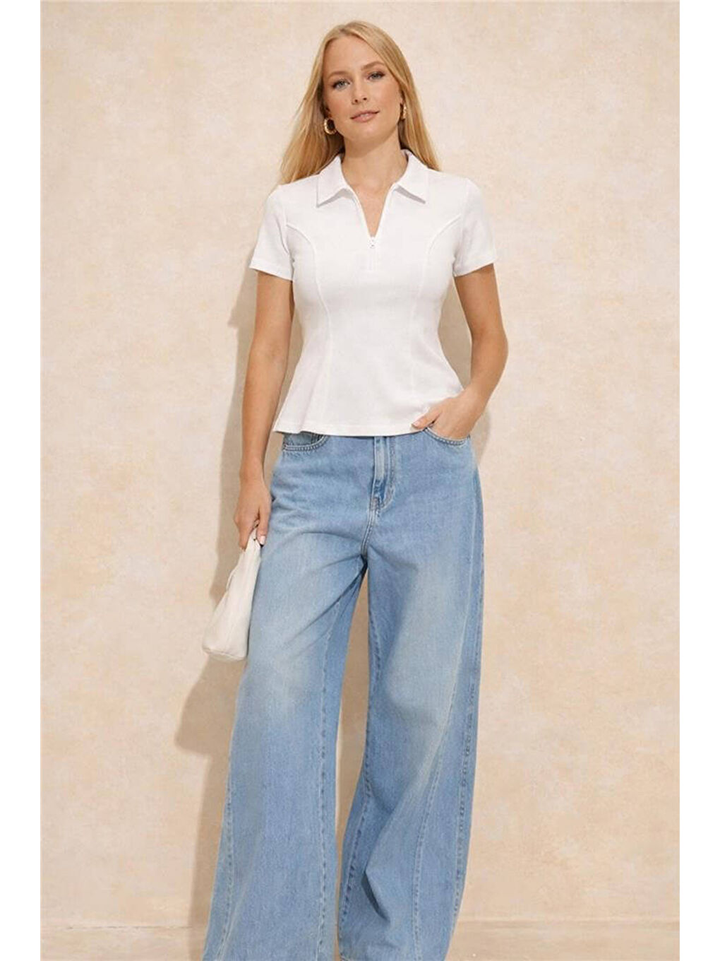 Beyaz Pamuklu Fermuarlı Polo Yaka Kadın T Shirt 26Y0332K1-1