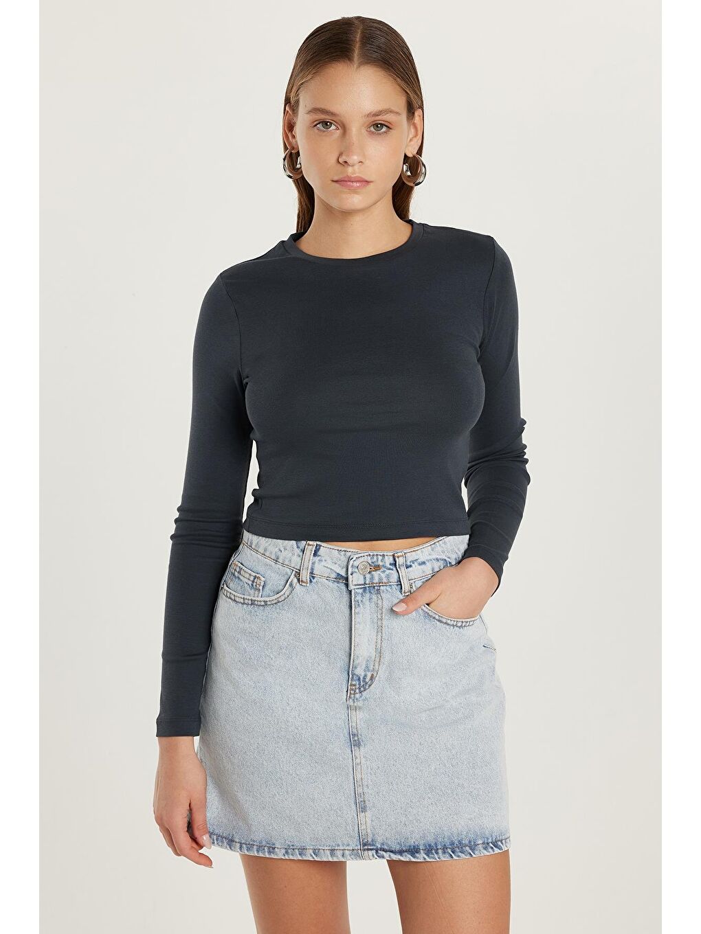 Kadın Slim Fit Dar Kesim Bisiklet Yaka Antrasit Bluz