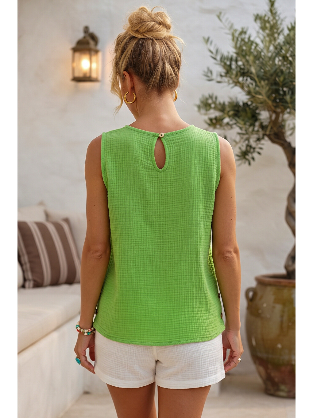 Pastel Yeşili V Yaka Kolsuz Düğmeli Yanları Düğmeli Casual Müslin Dokuma Bluz 58 56-4