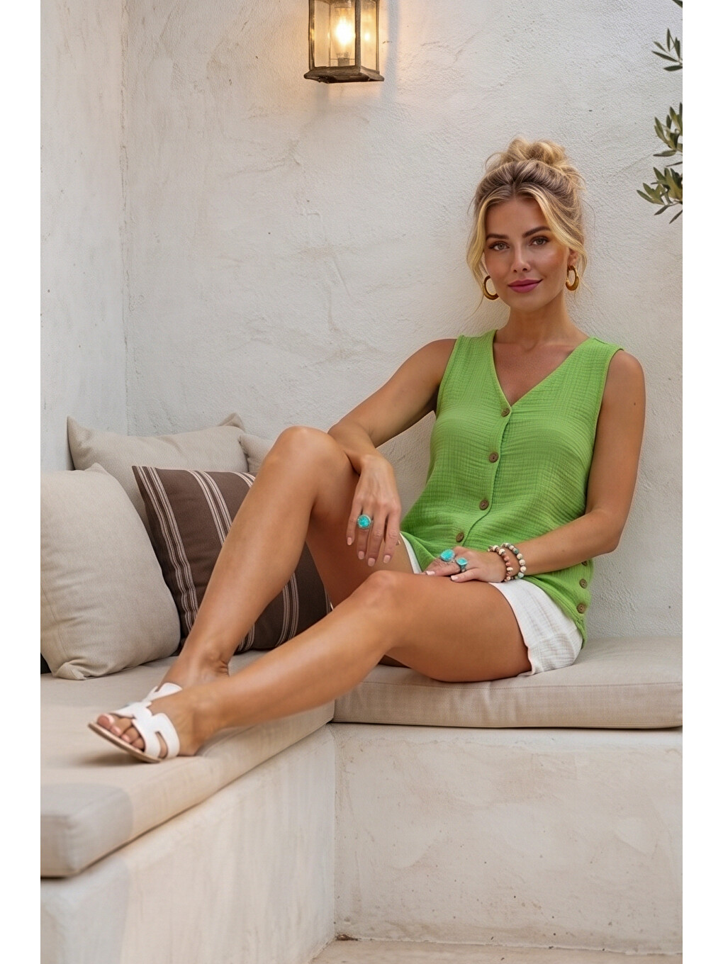 Pastel Yeşili V Yaka Kolsuz Düğmeli Yanları Düğmeli Casual Müslin Dokuma Bluz 58 56-6