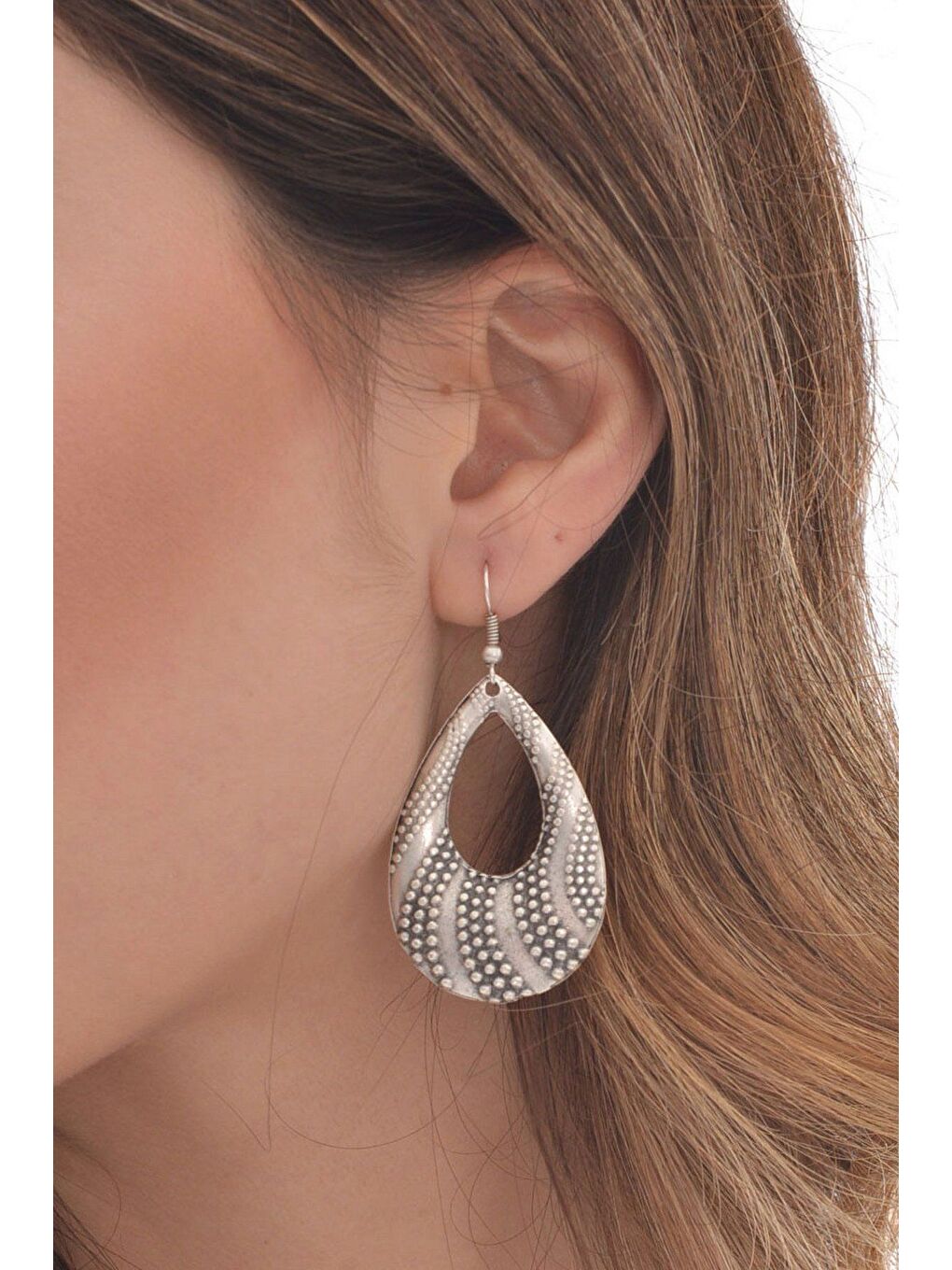 Gri Kadın Antik Gümüş Kaplama Sallantılı Baskılı Damla Formlu Küpe-2