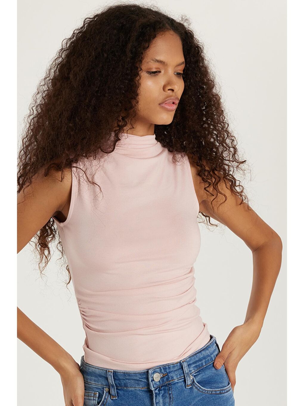 Pembe Kadın Slim Fit Viskon Sıfır Kol Boğazlı Gül Kurusu Bluz-1