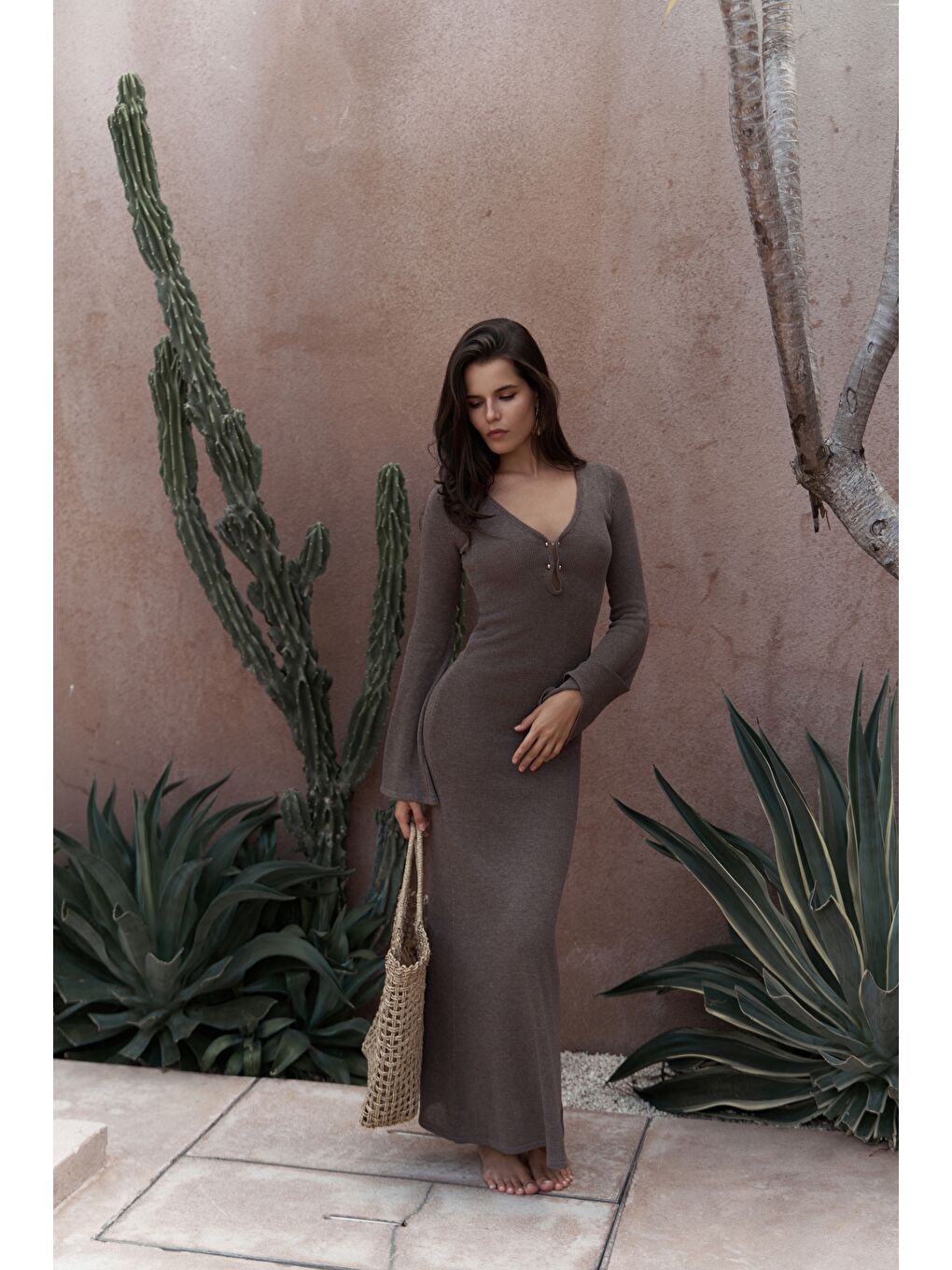 Kahverengi Ortensia Metal Detay Kahve Uzun Triko Elbise-2