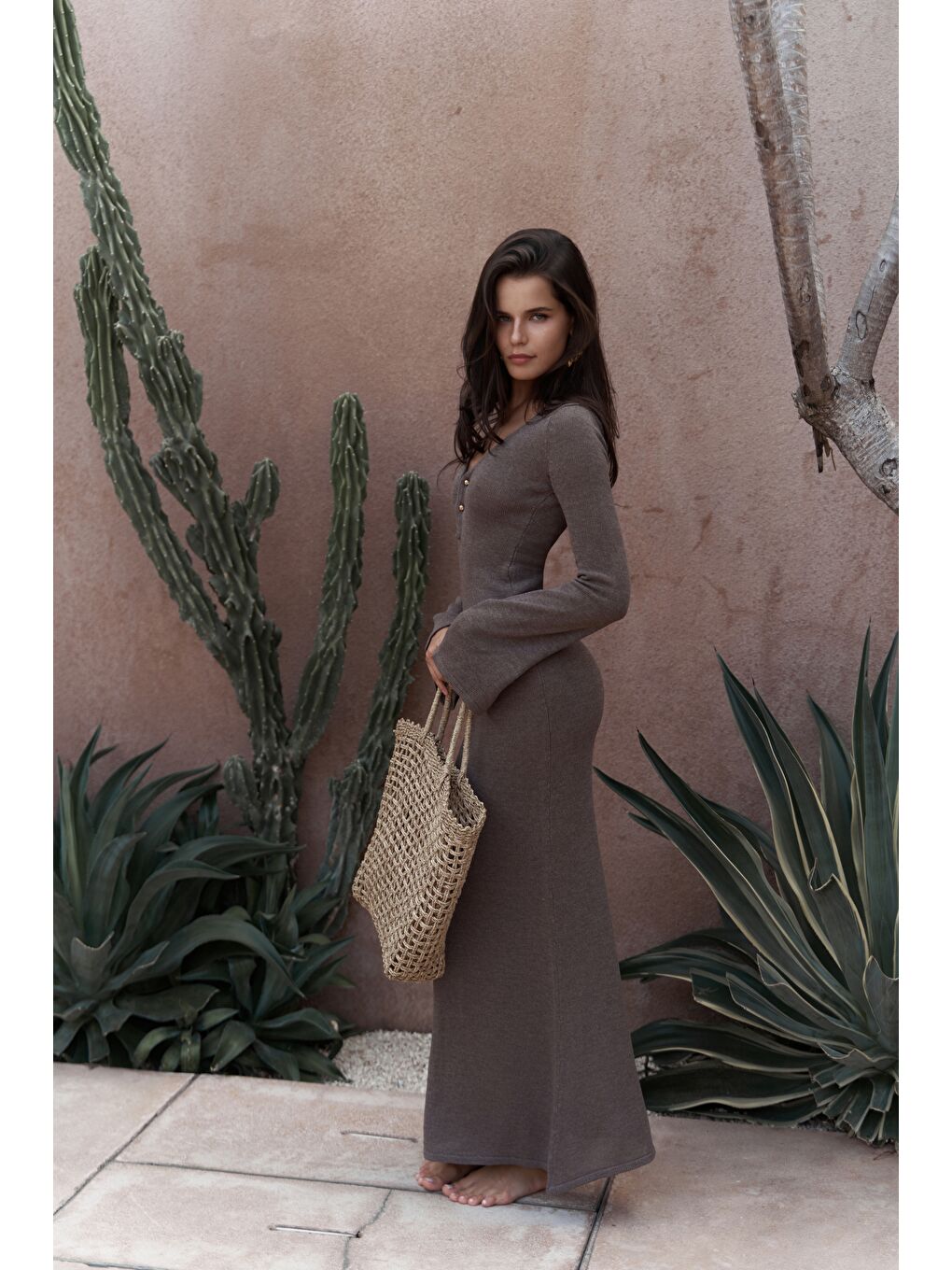 Kahverengi Ortensia Metal Detay Kahve Uzun Triko Elbise-3