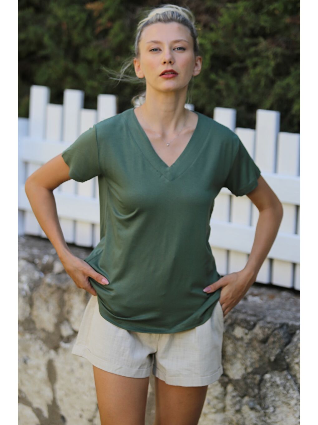 Haki V Yaka Kısa Kol Örme Basic Casual Bluz-1