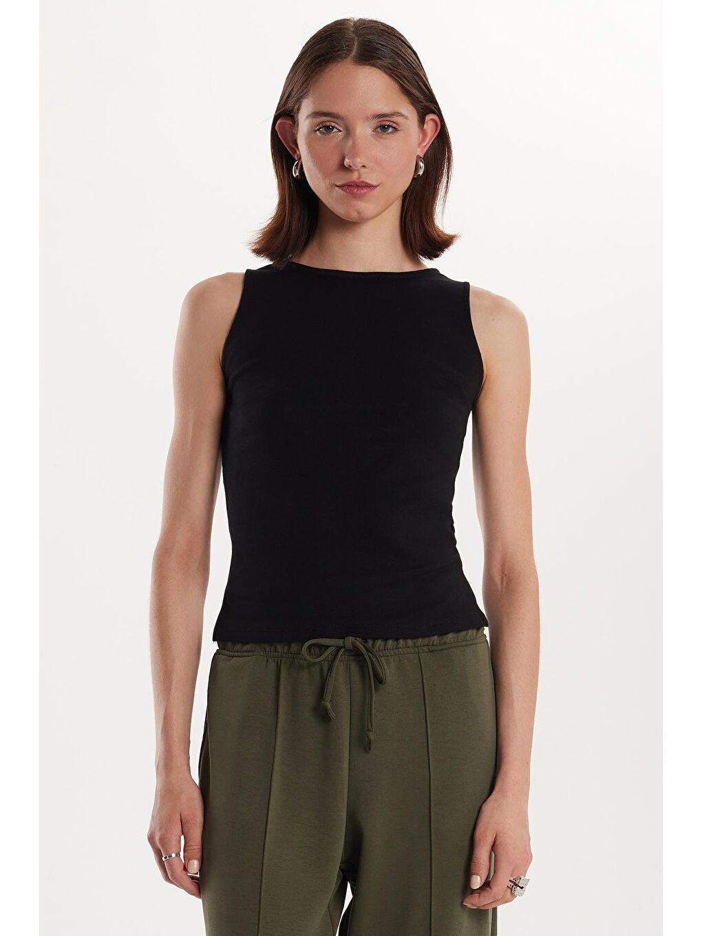 Kadın Modal Kumaş Slim Fit Dar Kesim Bisiklet Yaka Düz Basic Siyah Bluz-3