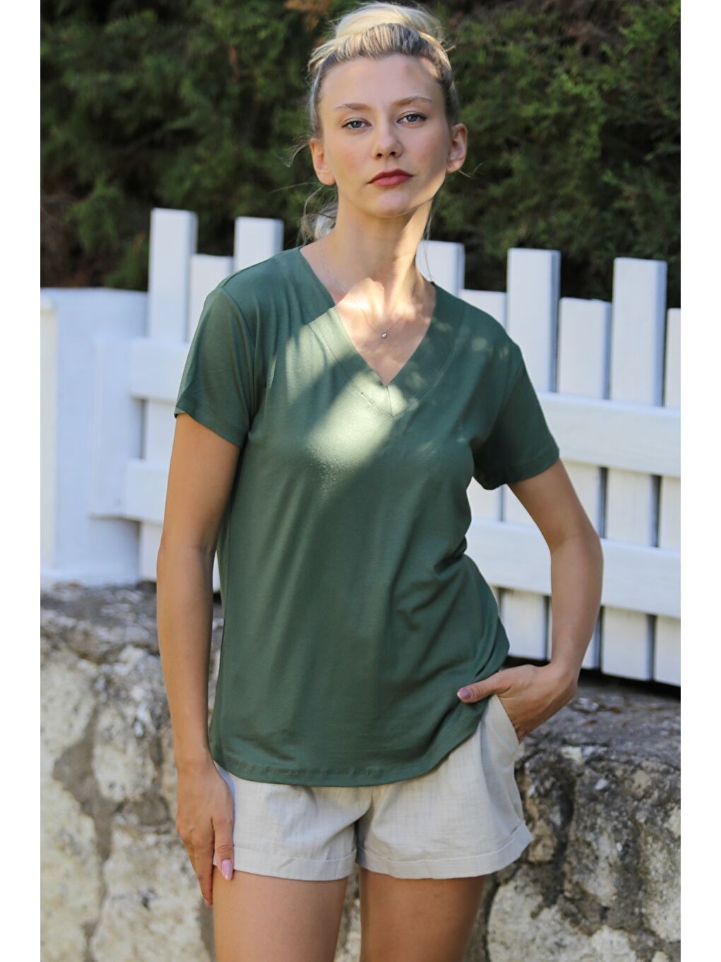 Haki V Yaka Kısa Kol Örme Basic Casual Bluz-3