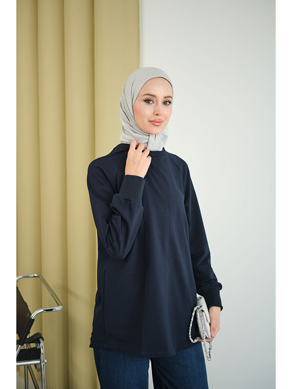 Kadın Dikiş Detaylı Bisiklet Yaka Sweat Lacivert-1