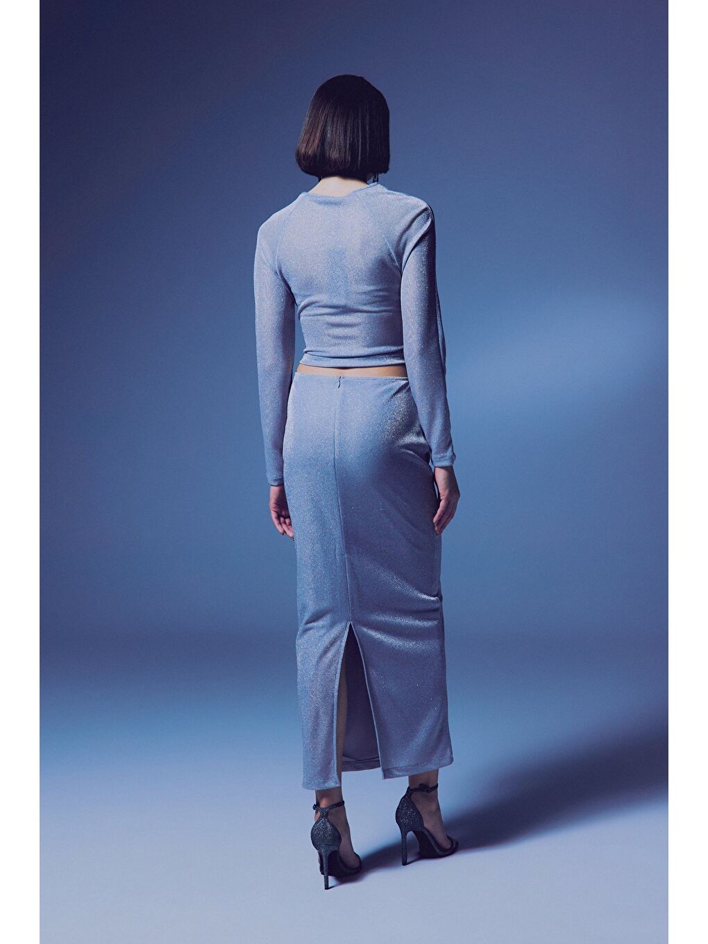 Gri Büzgü Detaylı Simli Bluz - Gümüş-4