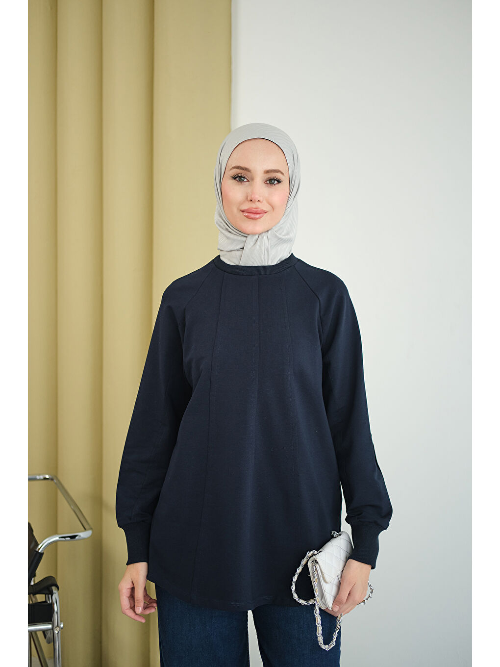 Kadın Dikiş Detaylı Bisiklet Yaka Sweat Lacivert-3