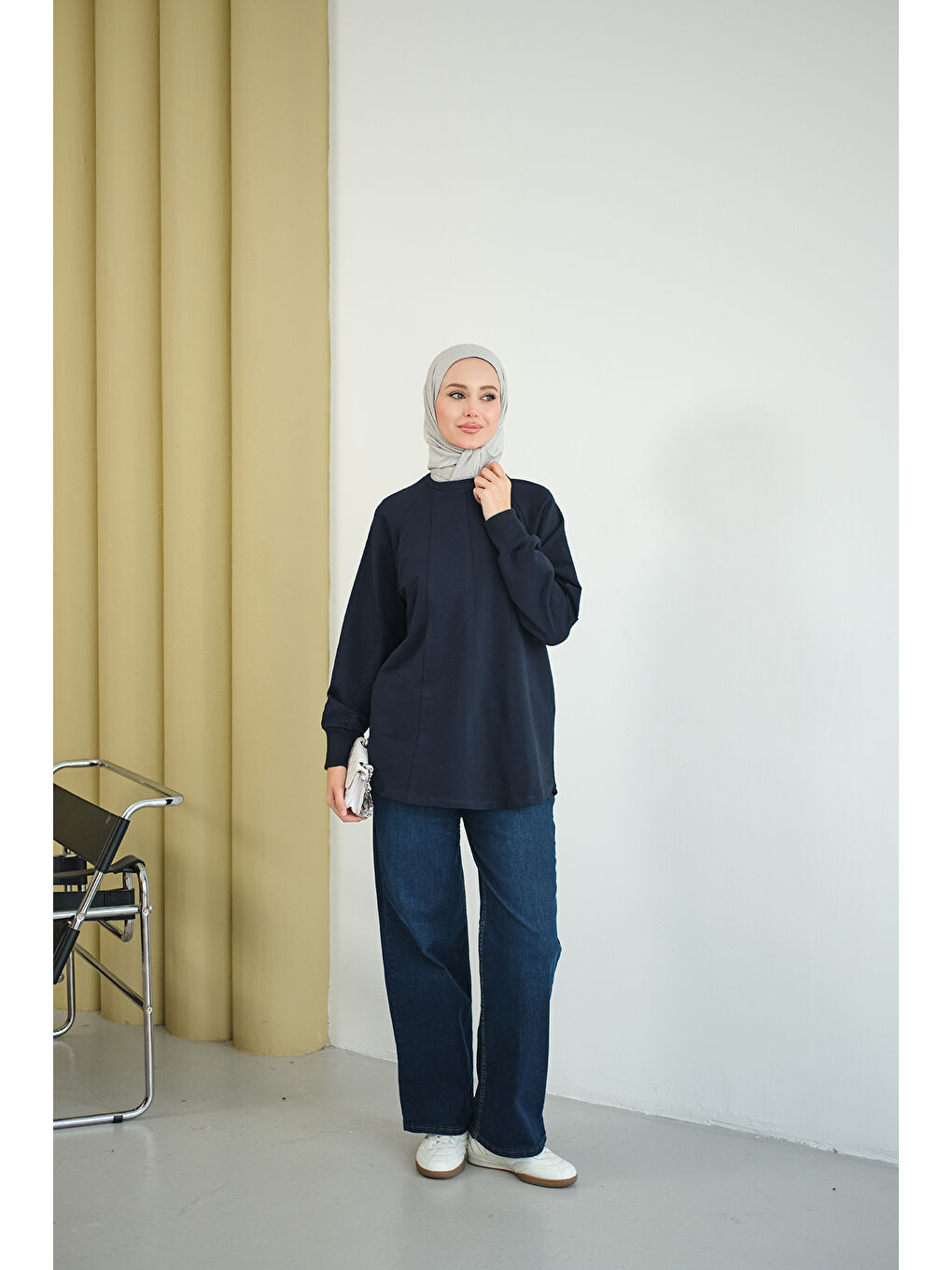 Kadın Dikiş Detaylı Bisiklet Yaka Sweat Lacivert-4