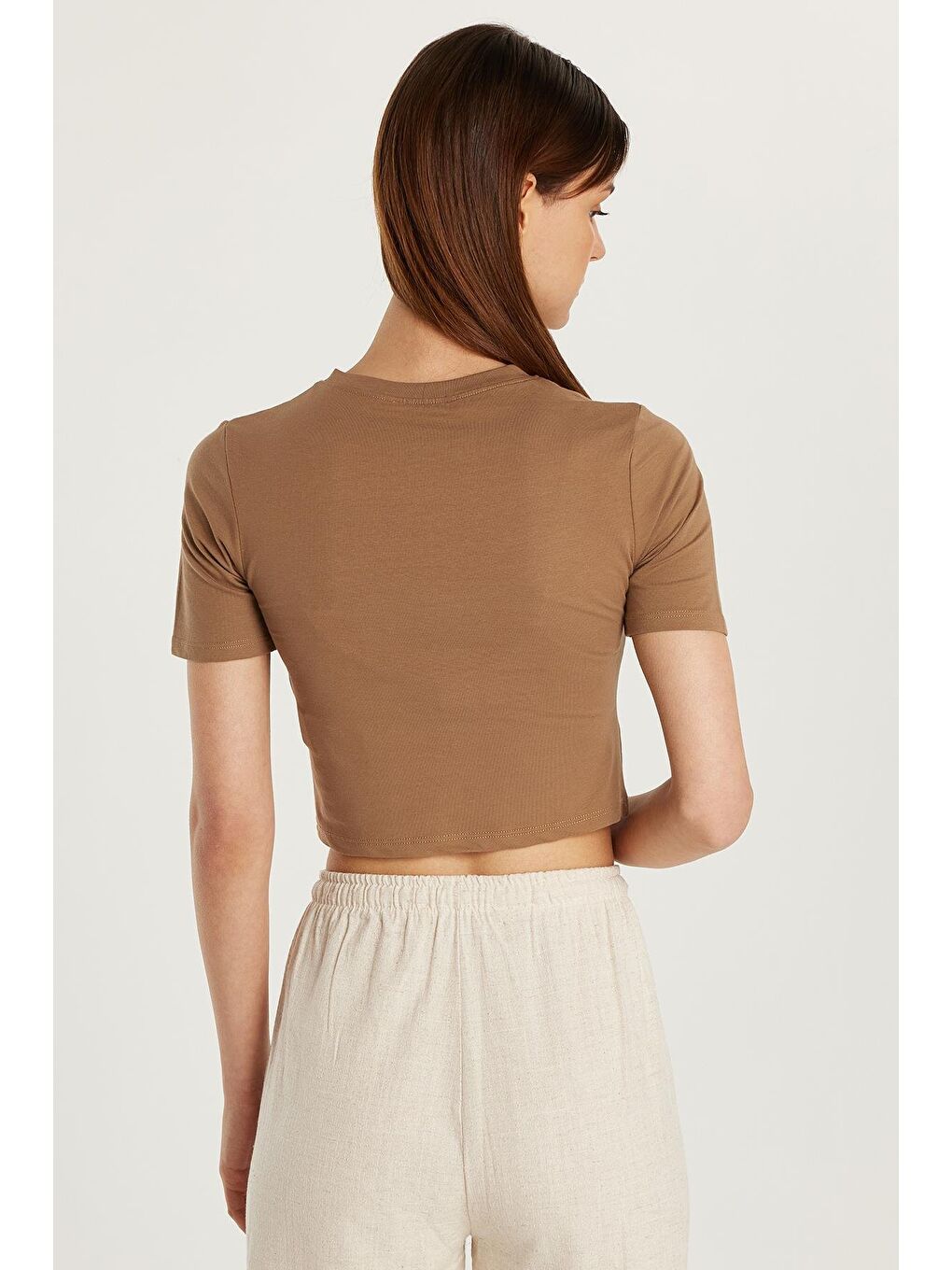 Kadın Slim Fit Dar Kesim Pamuklu Bisiklet Yaka Kahverengi Bluz-4
