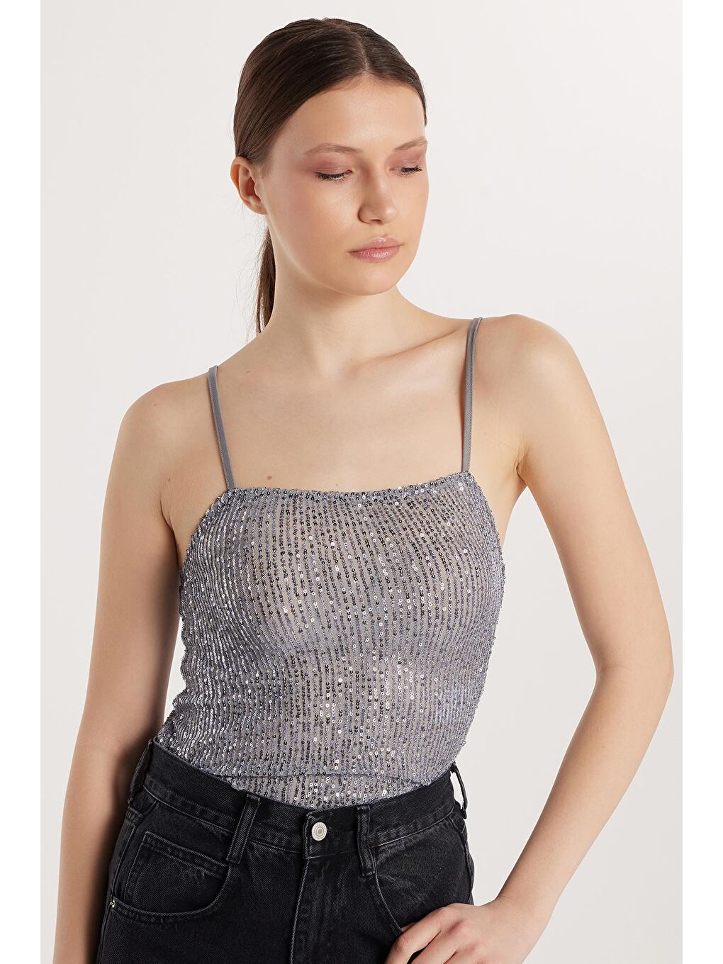 Kadın Slim Fit Dar Kesim Gri Sıfır Kol U Yaka Bluz-2