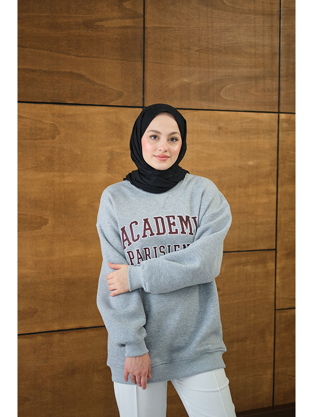 Kadın Yazı Baskılı Nakış İşlemeli Oversize Sweat Koyu Gri-4