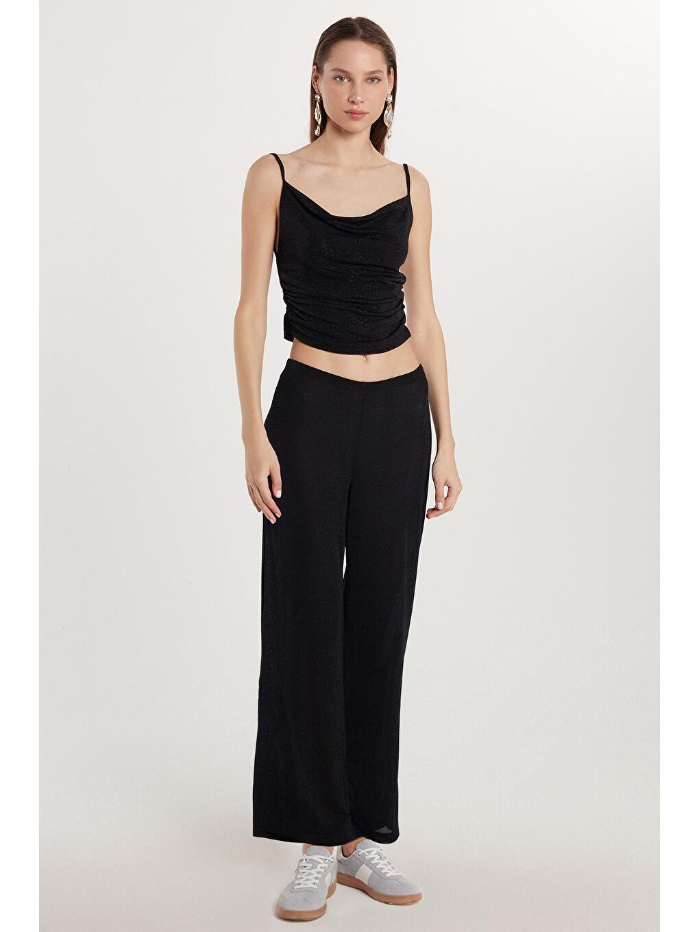 Kadın Slim Fit Dar Kesim Beli Lastikli Palazzo Geniş Paça Siyah Pantolon-2