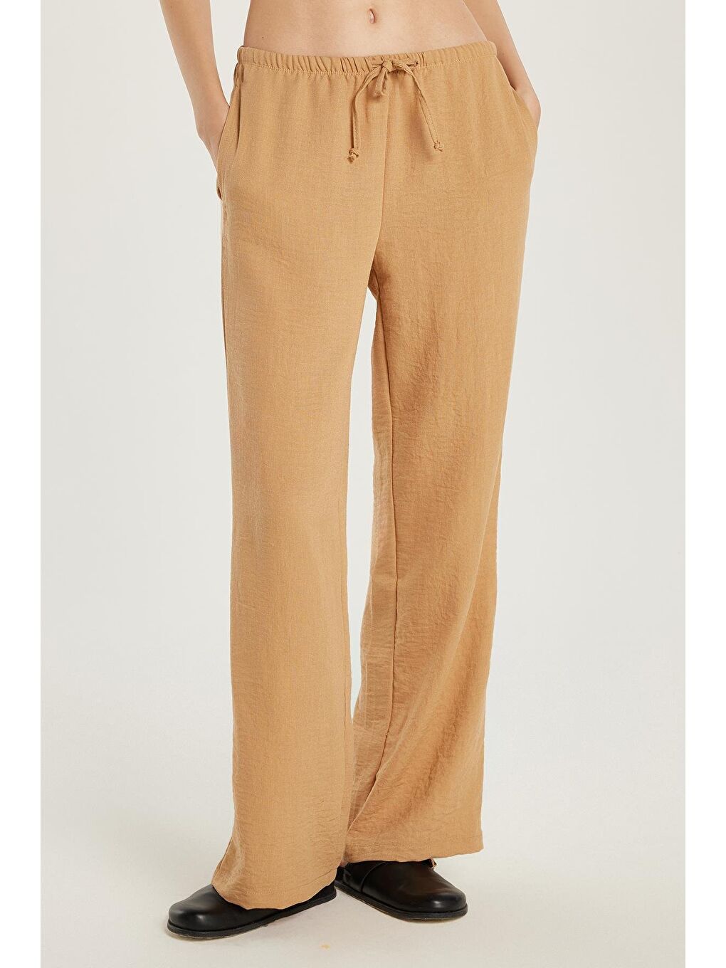 Kadın Regular Fit Beli Bağlamalı Keten Geniş Paça Bej Pantolon