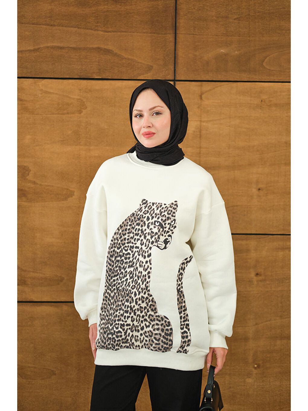 Kadın Leopar Kaplan Görünümlü Oversize Sweat Beyaz-1