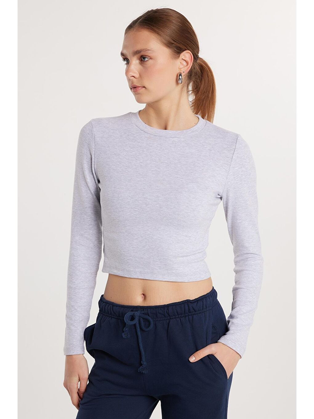 Kadın Slim Fit Dar Kesim Bisiklet Yaka Gri Bluz-3